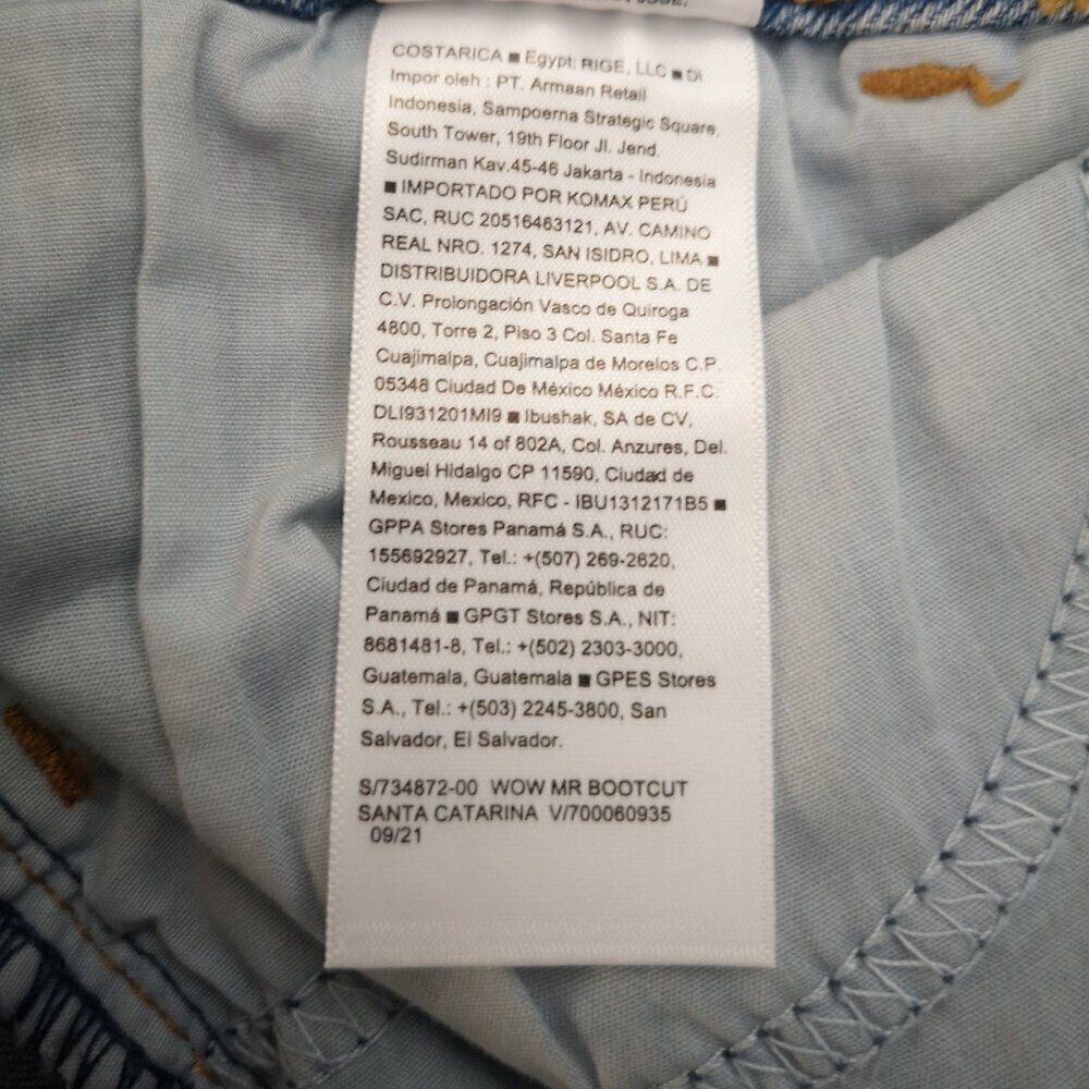 NWT Old Navy Ladies Size 6 Light Wash Mid Rise Bootcut Blue Jeans - Picture 7 of 13